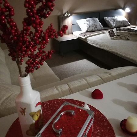 Guest House Uyutnyy Brest Ngoại thất bức ảnh