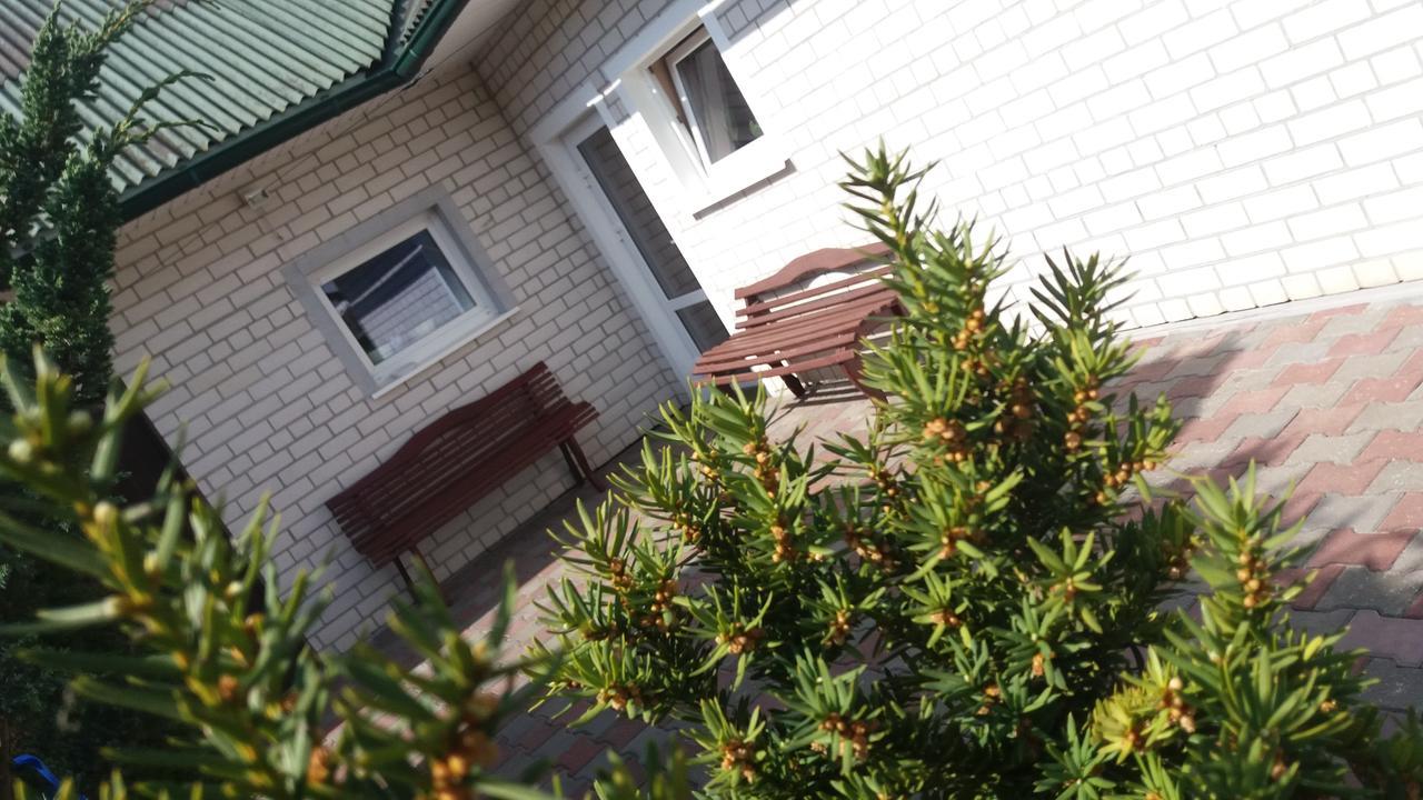 Guest House Uyutnyy Brest Ngoại thất bức ảnh